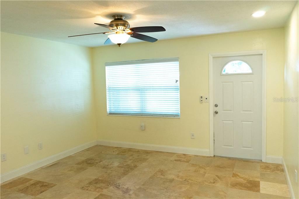 Property Photo: 6940 49th Avenue N FL 33709