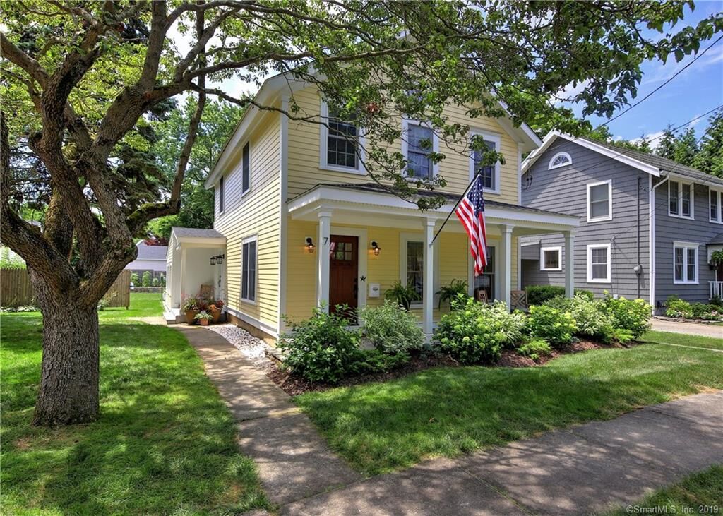 Property Photo:  7 Pond Street  CT 06460