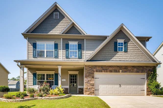 Property Photo: 202 Stonewood Creek 30132
