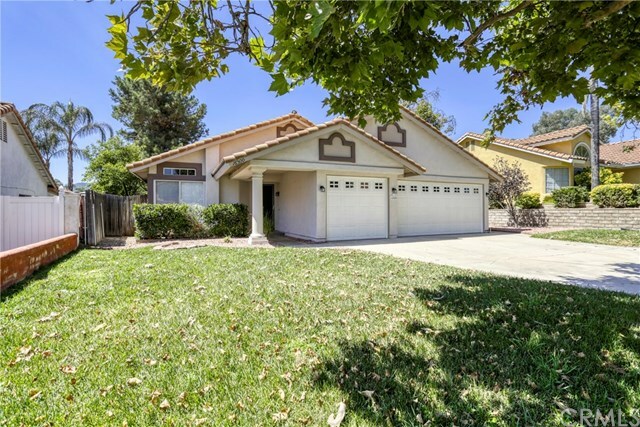 Property Photo:  16500 Kiwi Way  CA 92530 