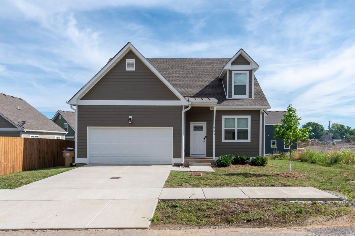 Property Photo:  709 Ellie Dr  TN 37115 