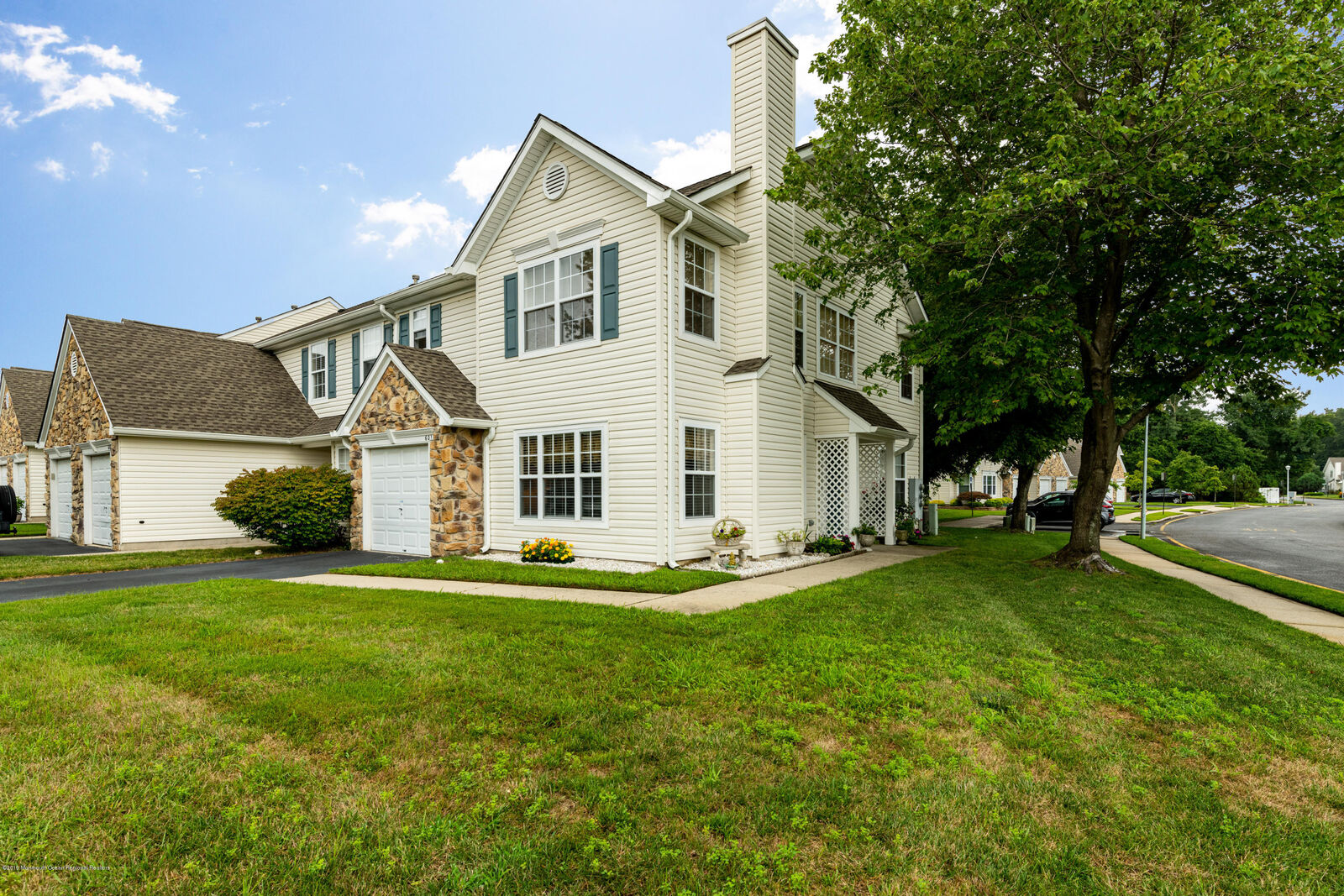 Property Photo: 601 Zinnia Court NJ 08724