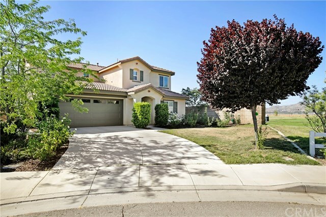 Property Photo:  27071 Red Rock Court  CA 92585 