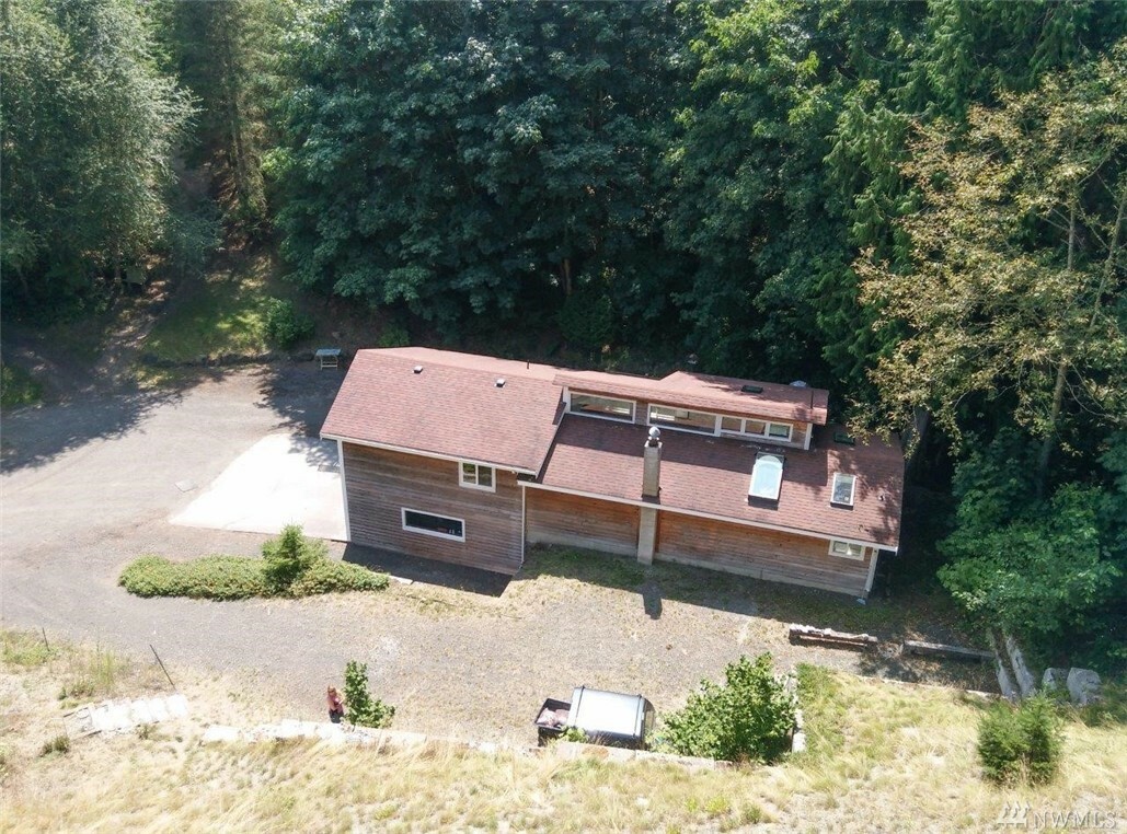 Property Photo:  2034 West Valley Rd  WA 98325 