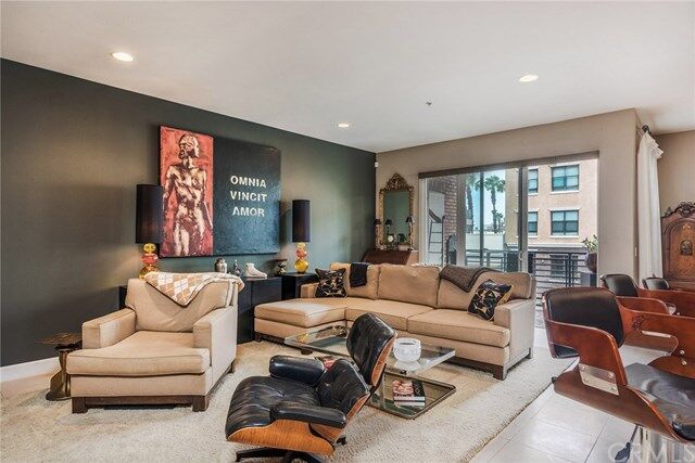 Property Photo: 300 E 4th Street 127 CA 90802