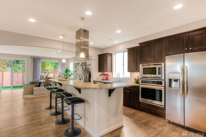 Property Photo:  12731 37th Place NE Bw42  WA 98258 