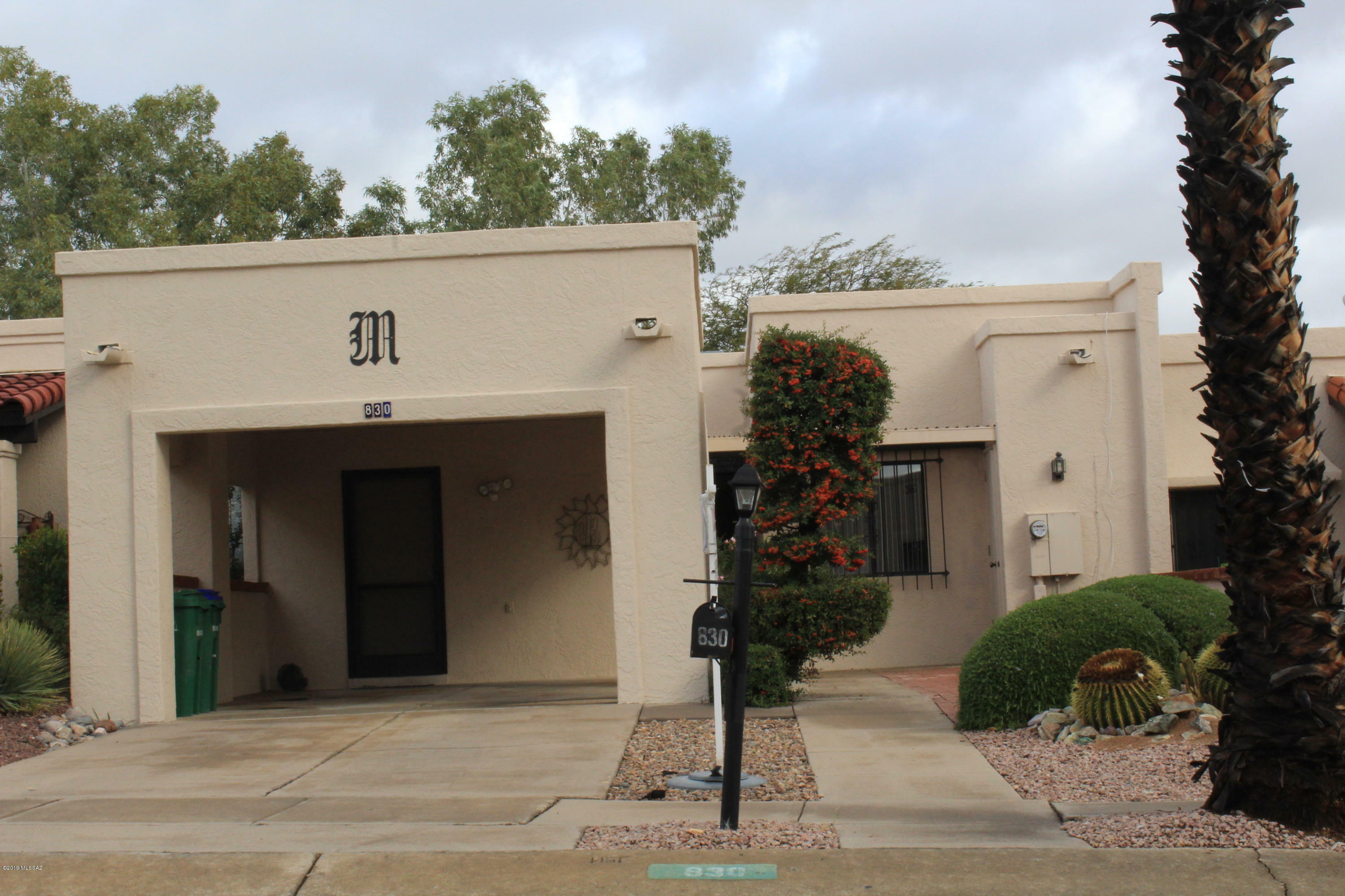 Property Photo:  830 W Calle De Emilia  AZ 85614 