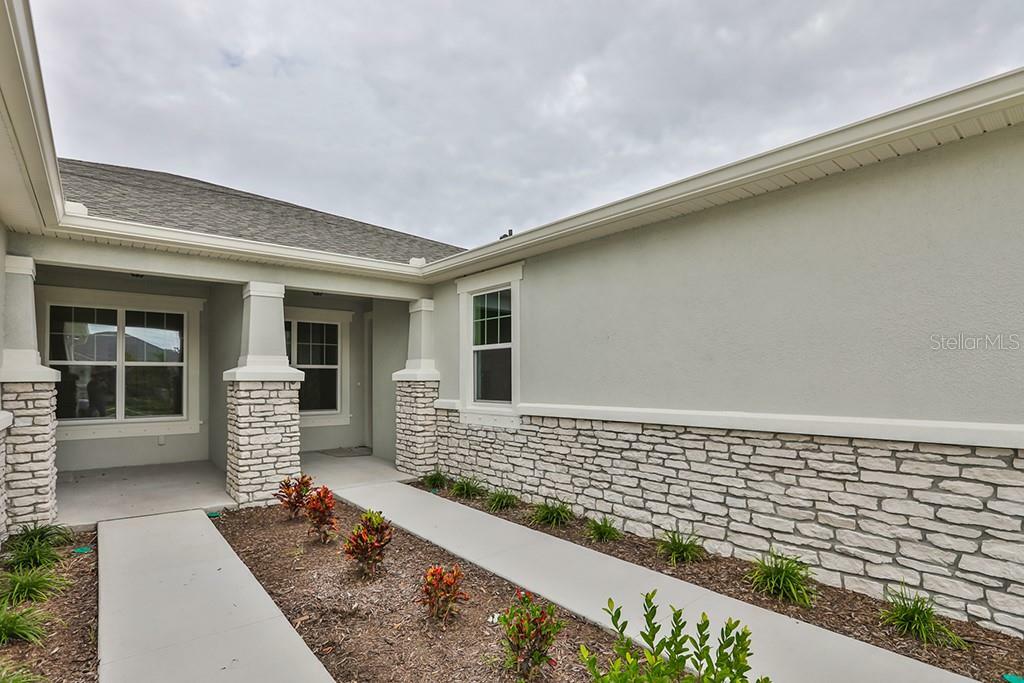 Property Photo:  10309 Planer Picket Drive 298  FL 33569 