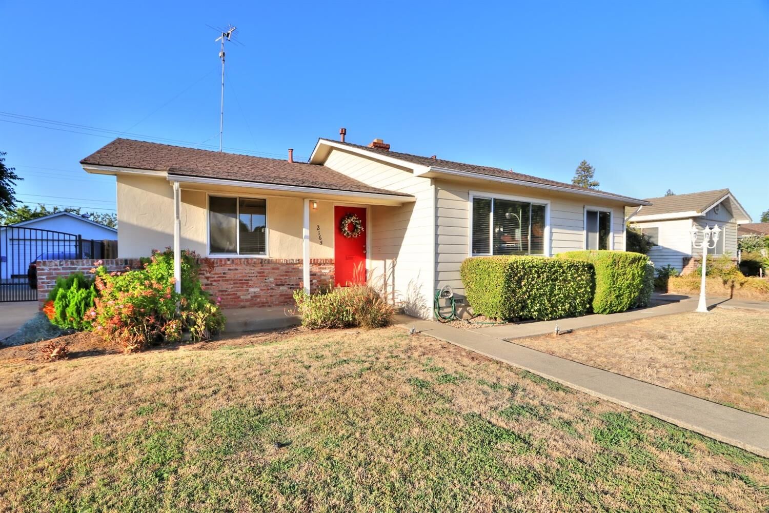 Property Photo: 2165 22nd Avenue CA 95822