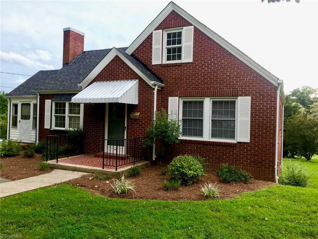 Property Photo:  205 N Brook Street  NC 28697 