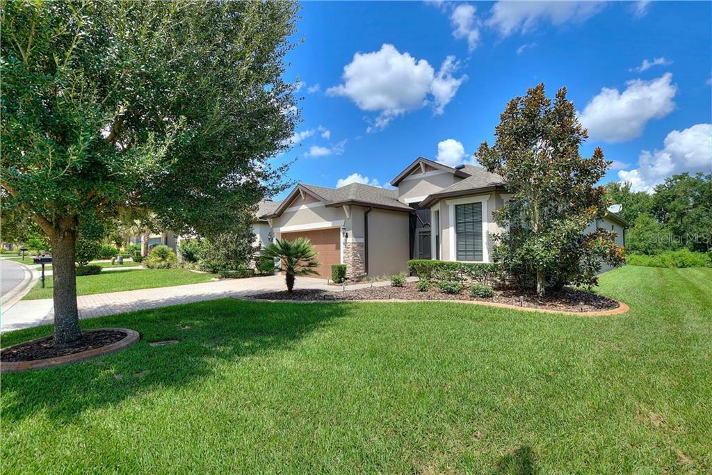 Property Photo:  174 Magellan Court  FL 33837 