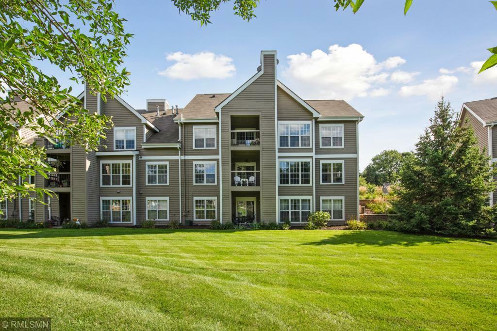 Property Photo:  6155 Chasewood Parkway 103  MN 55343 