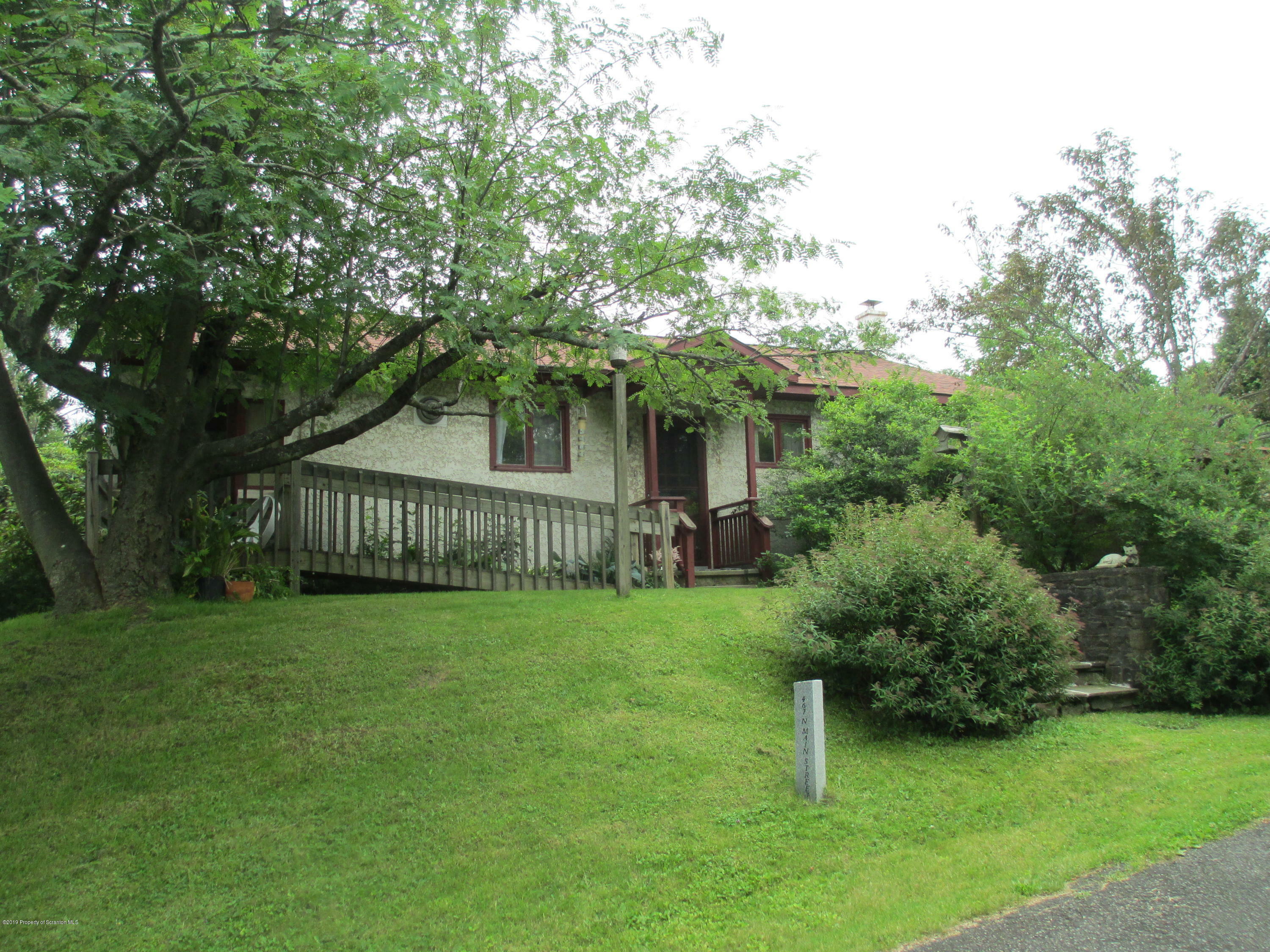 Property Photo:  467 N Main Street  PA 18444 