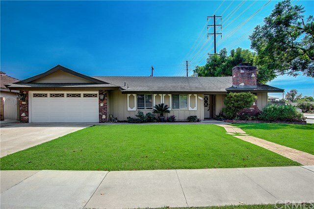 Property Photo:  1518 E 21st Street  CA 92705 