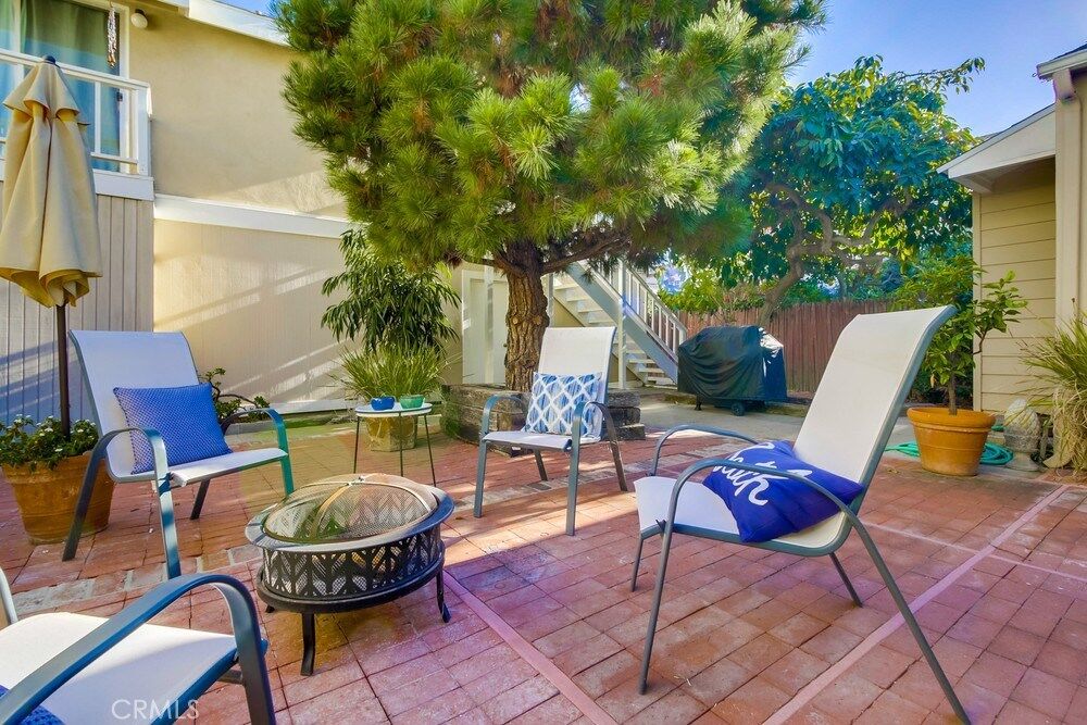 Property Photo:  424 Orchid Avenue Back  CA 92625 