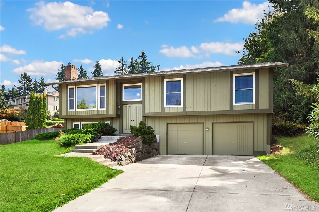 Property Photo: 4207 SW 325th St WA 98023