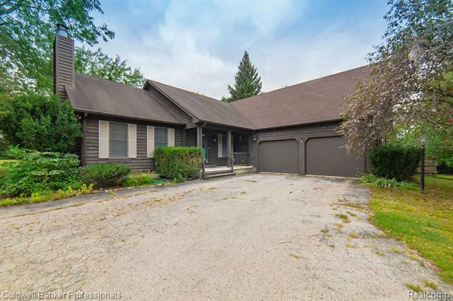 Property Photo:  181 W Sutton Road  MI 48455 