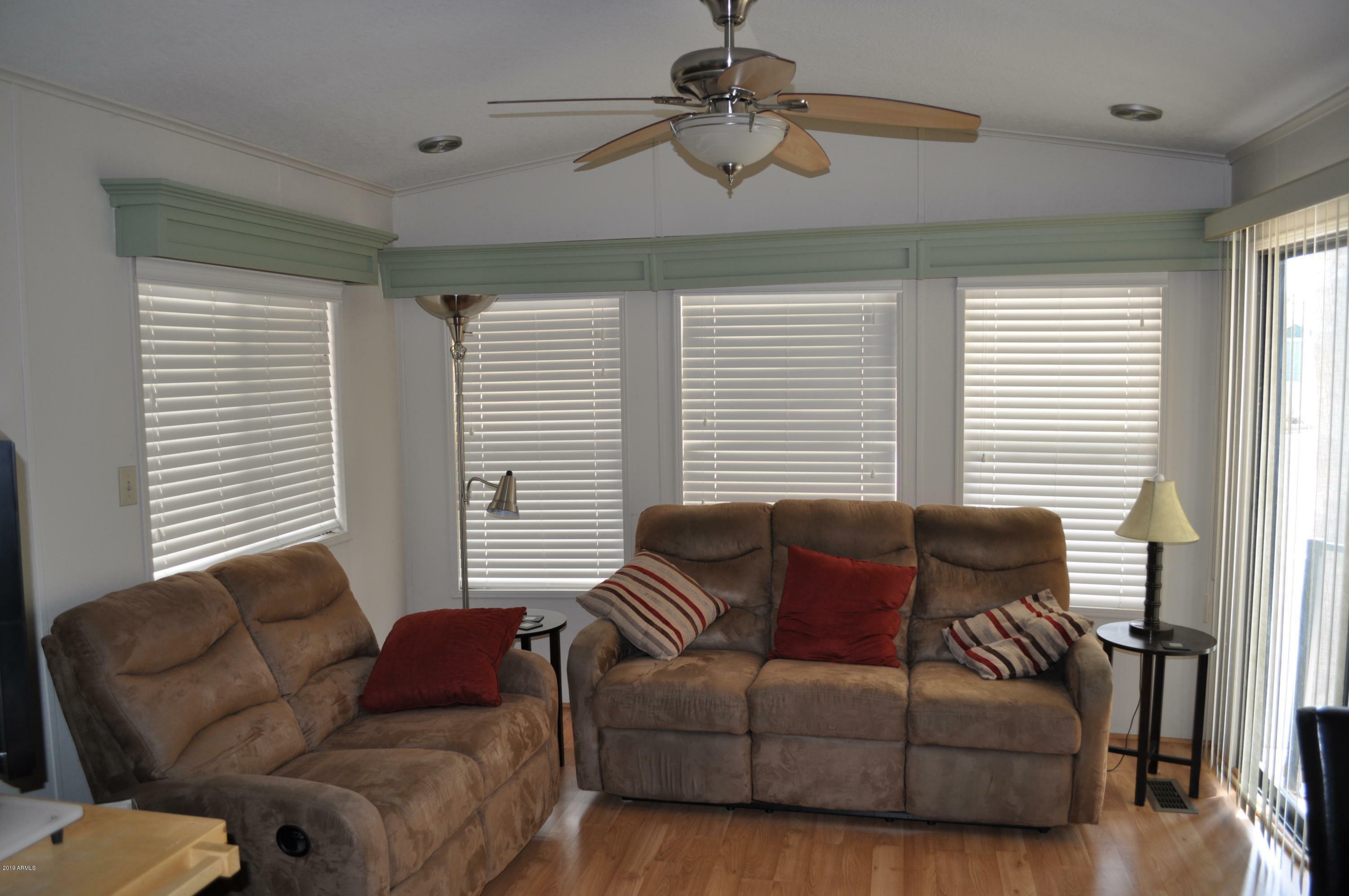Property Photo: 111 S Greenfield Road 647 AZ 85206