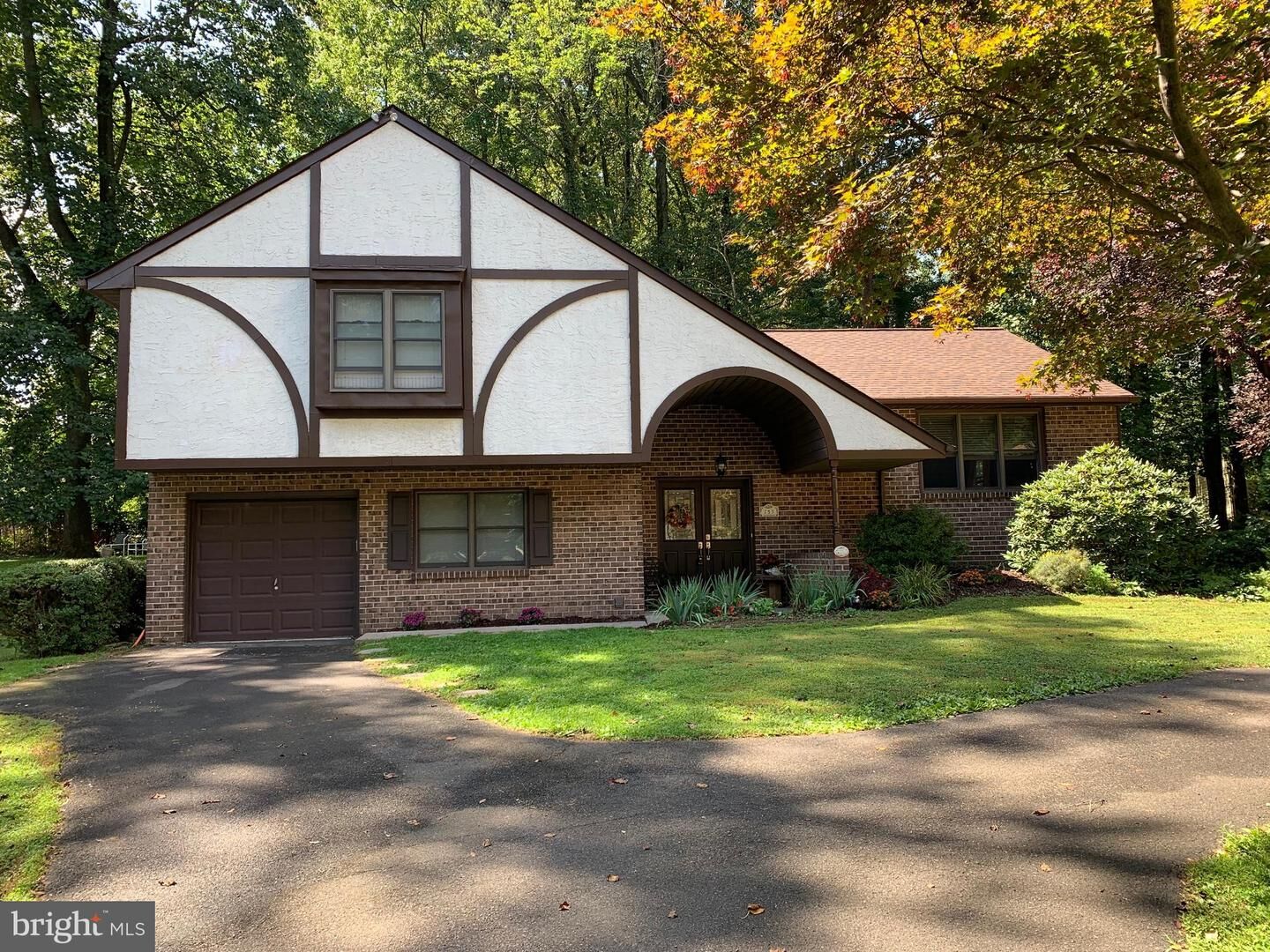 Property Photo:  753 Bridgeview Road  PA 19053 