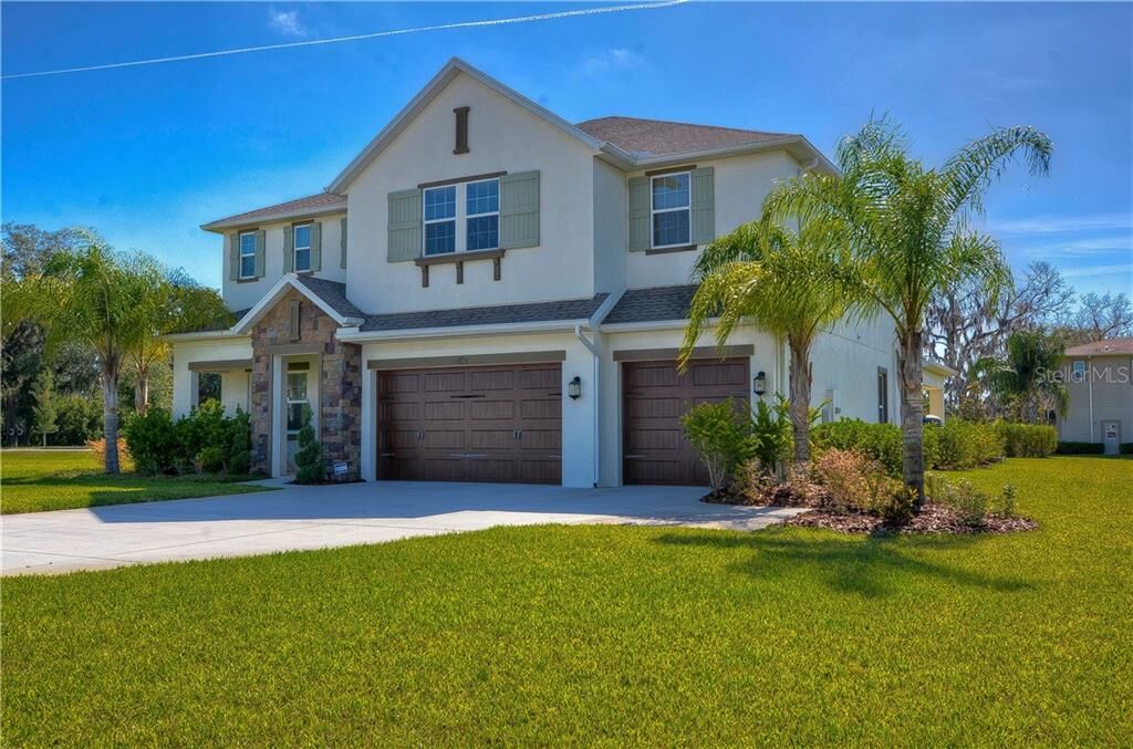 Property Photo:  17704 Daisy Farm Drive  FL 33559 