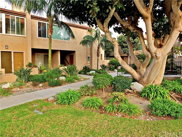 Property Photo: 16975 Bluewater Lane 72 CA 92649