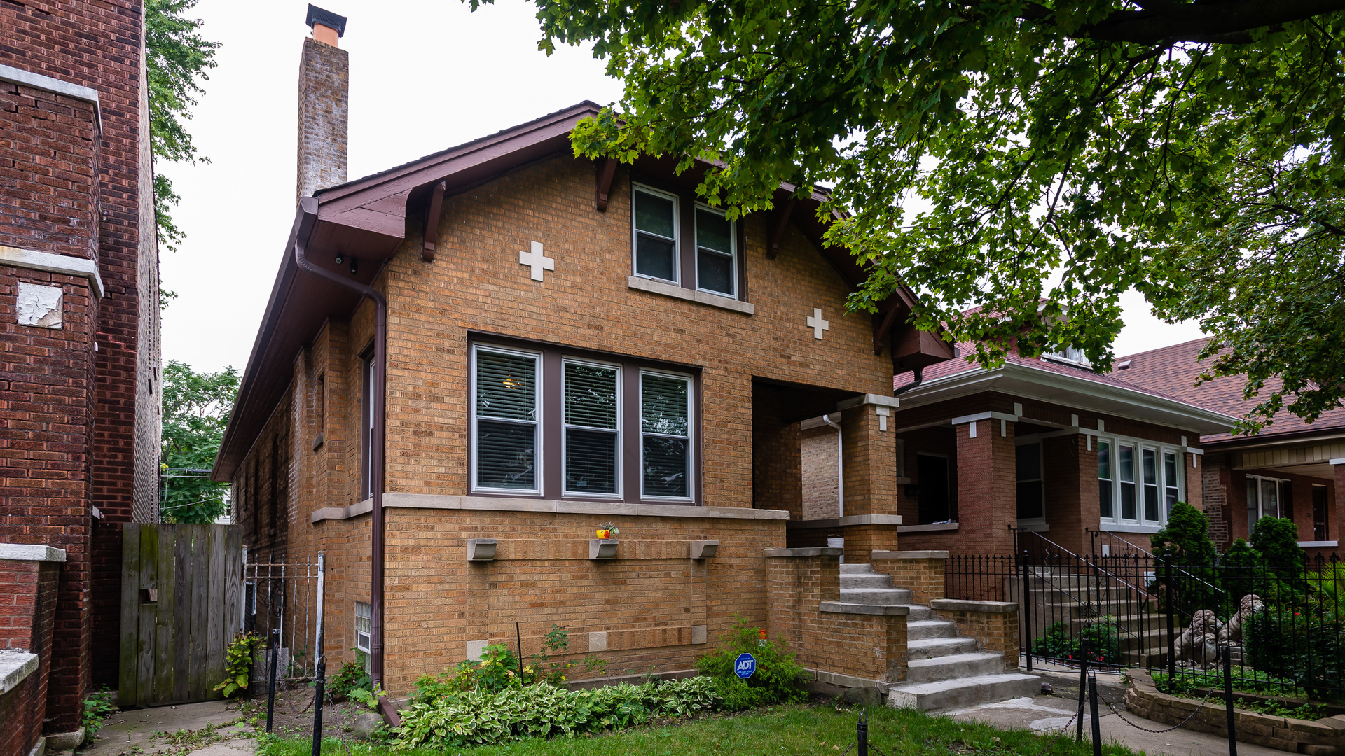 Property Photo:  6540 S Artesian Avenue  IL 60629 