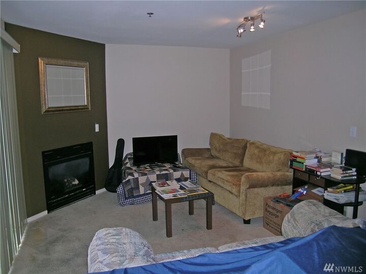 Property Photo:  2709 W Maplewood 201  WA 98225 