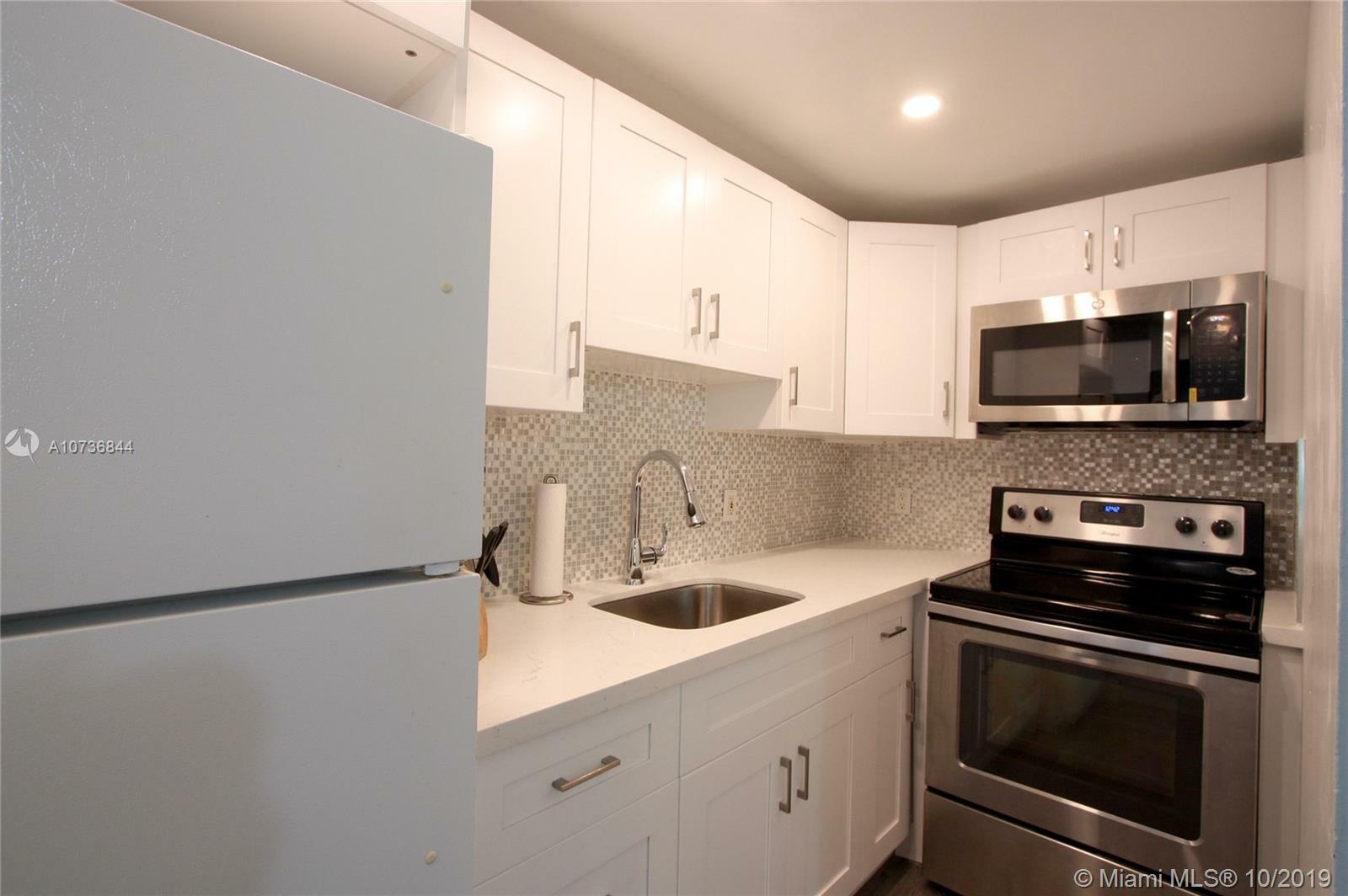 Property Photo: 1525 Pennsylvania Ave 19 FL 33139