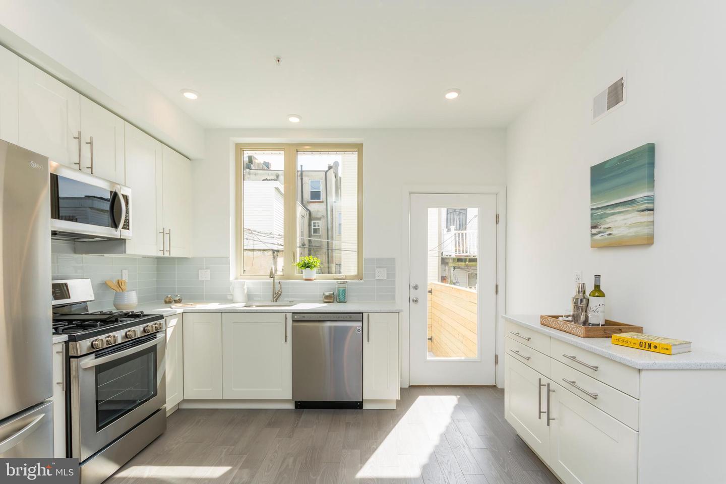 Property Photo: 630 Pierce Street PA 19148