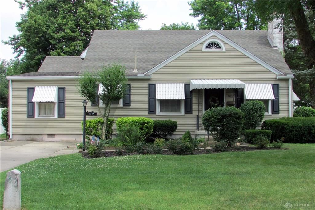 Property Photo: 405 Oakview Drive OH 45429