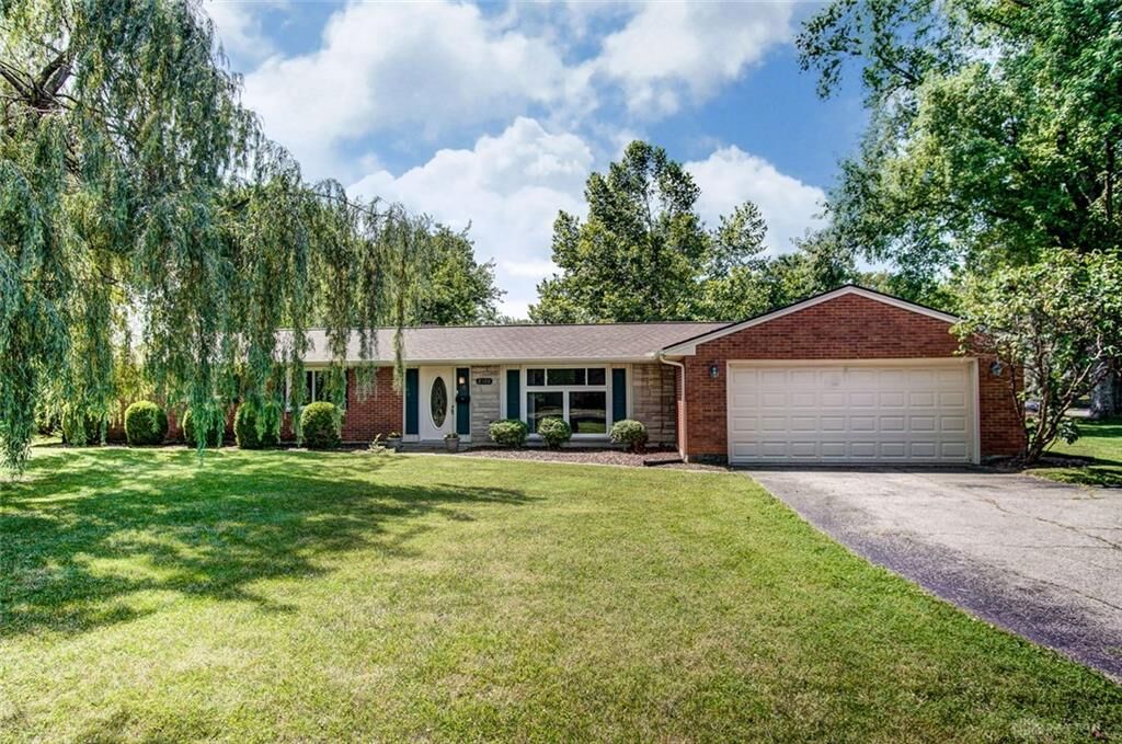 Property Photo: 2500 E Rahn Road OH 45440