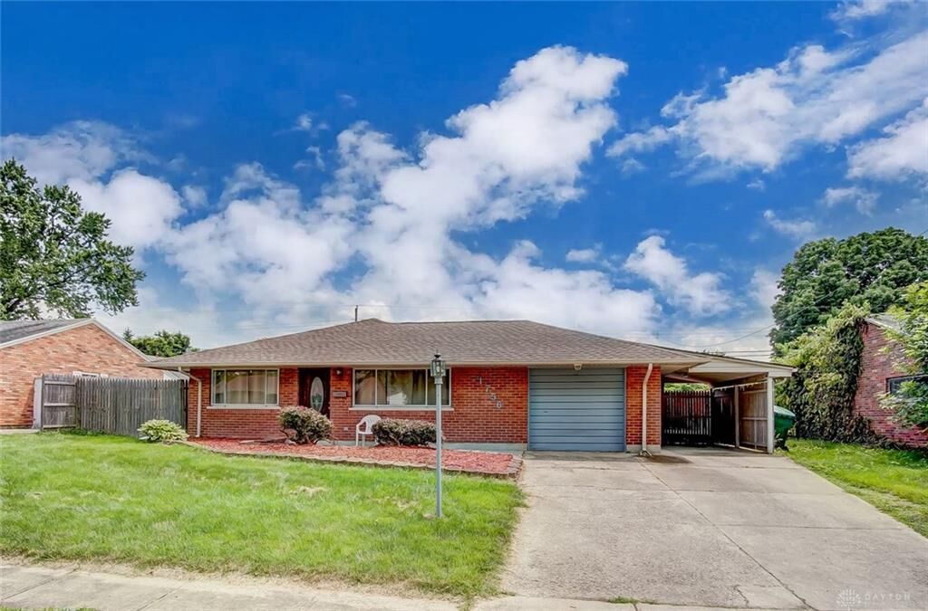 Property Photo: 1756 Hillwood Drive OH 45439