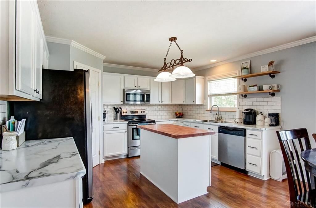 Property Photo: 6619 Lovell Court OH 45424