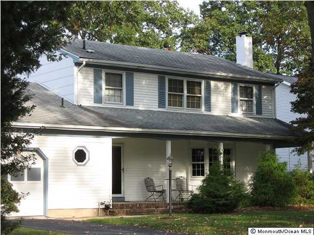 Property Photo:  1024 Twin Oaks Drive  NJ 08753 