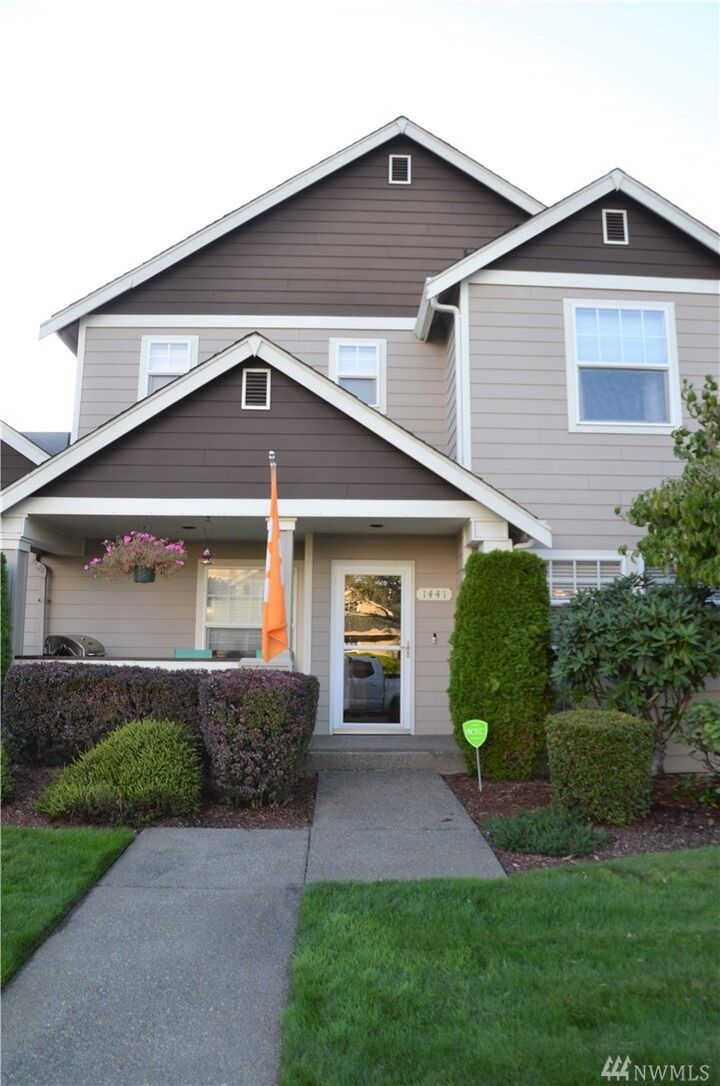 Property Photo:  1441 Heath Court  WA 98327 