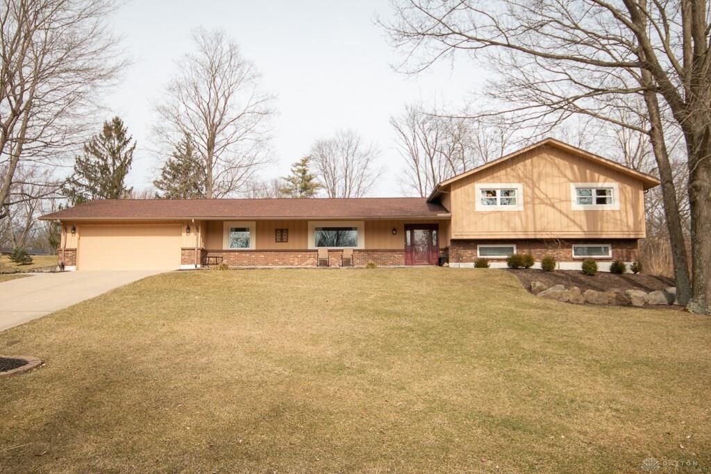 Property Photo: 1475 Ambridge Road OH 45459