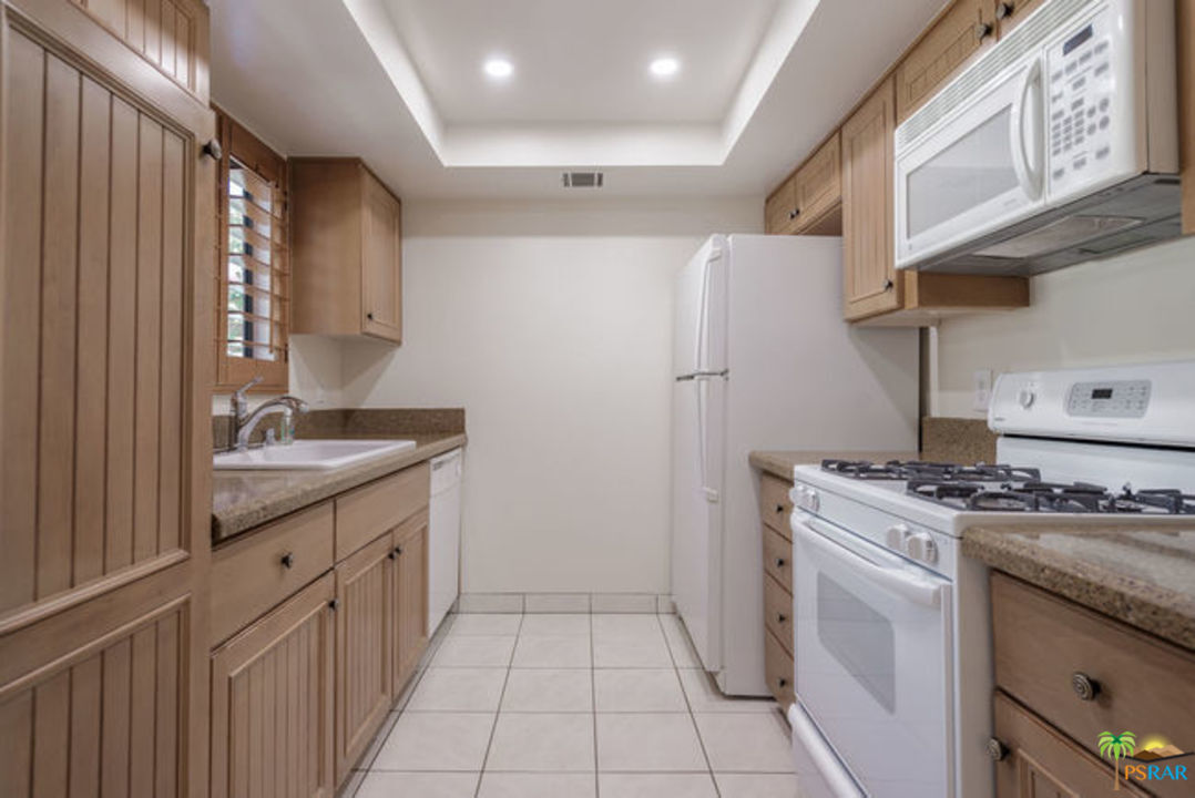 Property Photo:  2170 S Palm Canyon Drive 18  CA 92264 