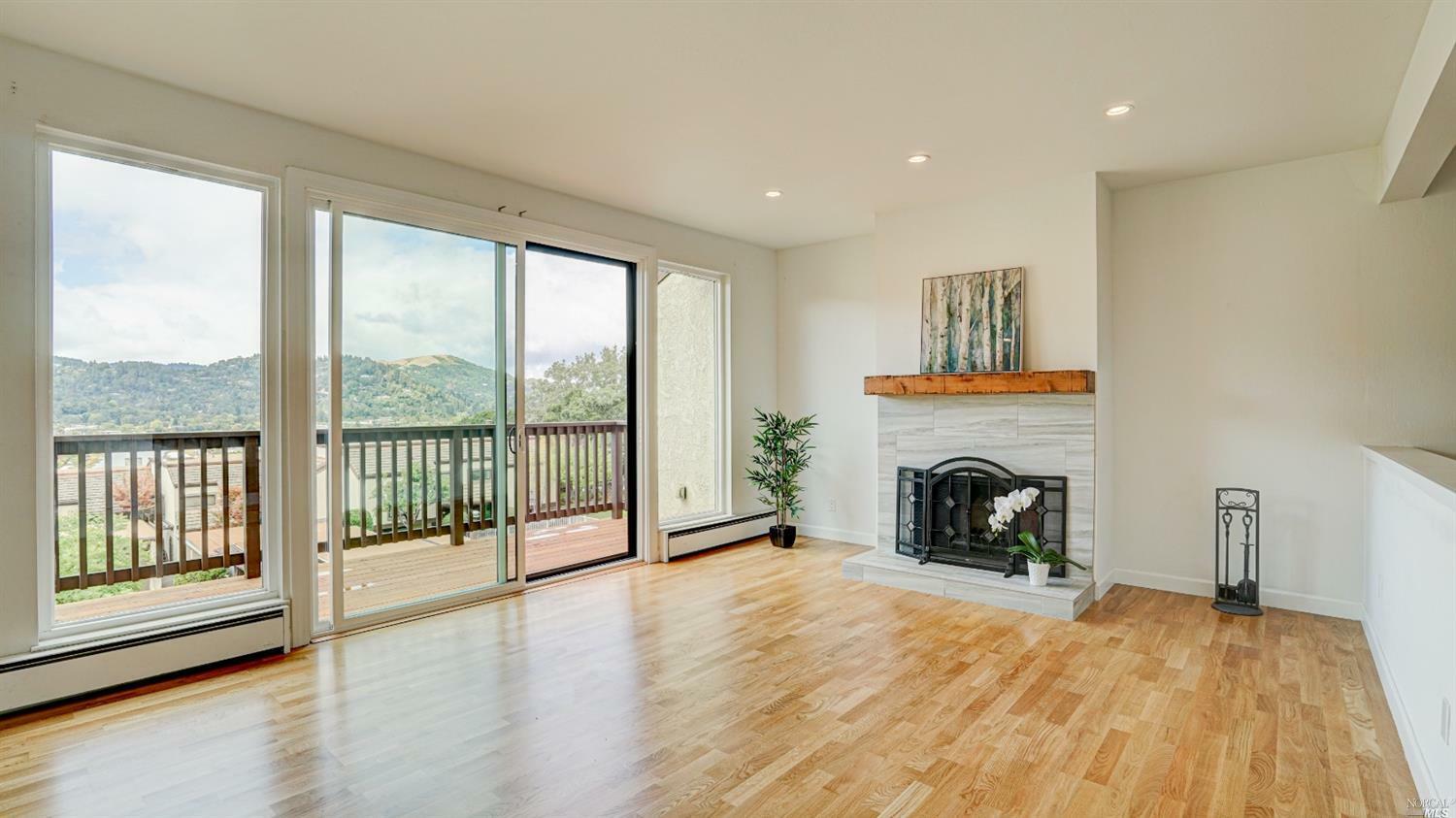 Property Photo: 24 Corte Oriental CA 94904