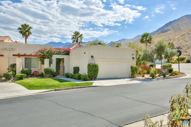 Property Photo:  247 Canyon Circle 34  CA 92264 