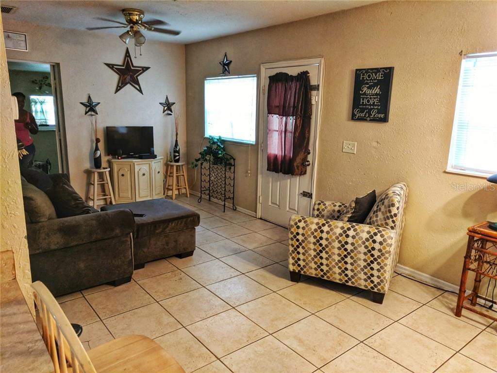 Property Photo: 2855 Aldrich Street FL 32726