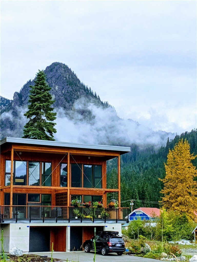Property Photo: 300 Pass Life Way 2 WA 98068