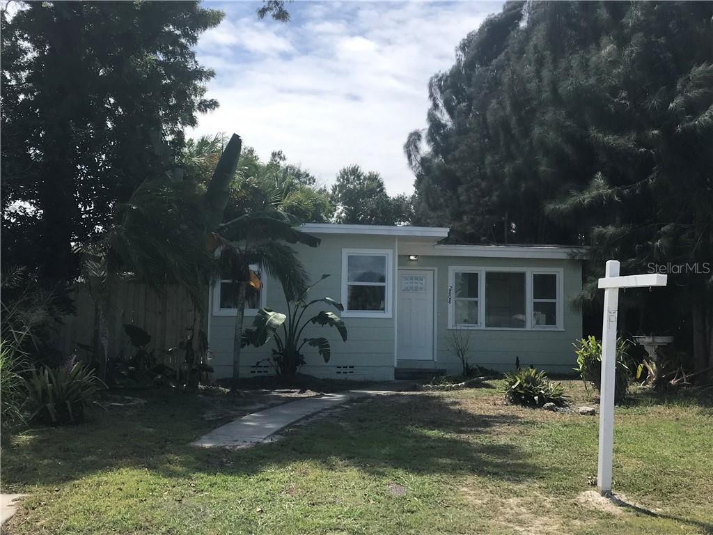 Property Photo: 2808 42nd Avenue N FL 33714