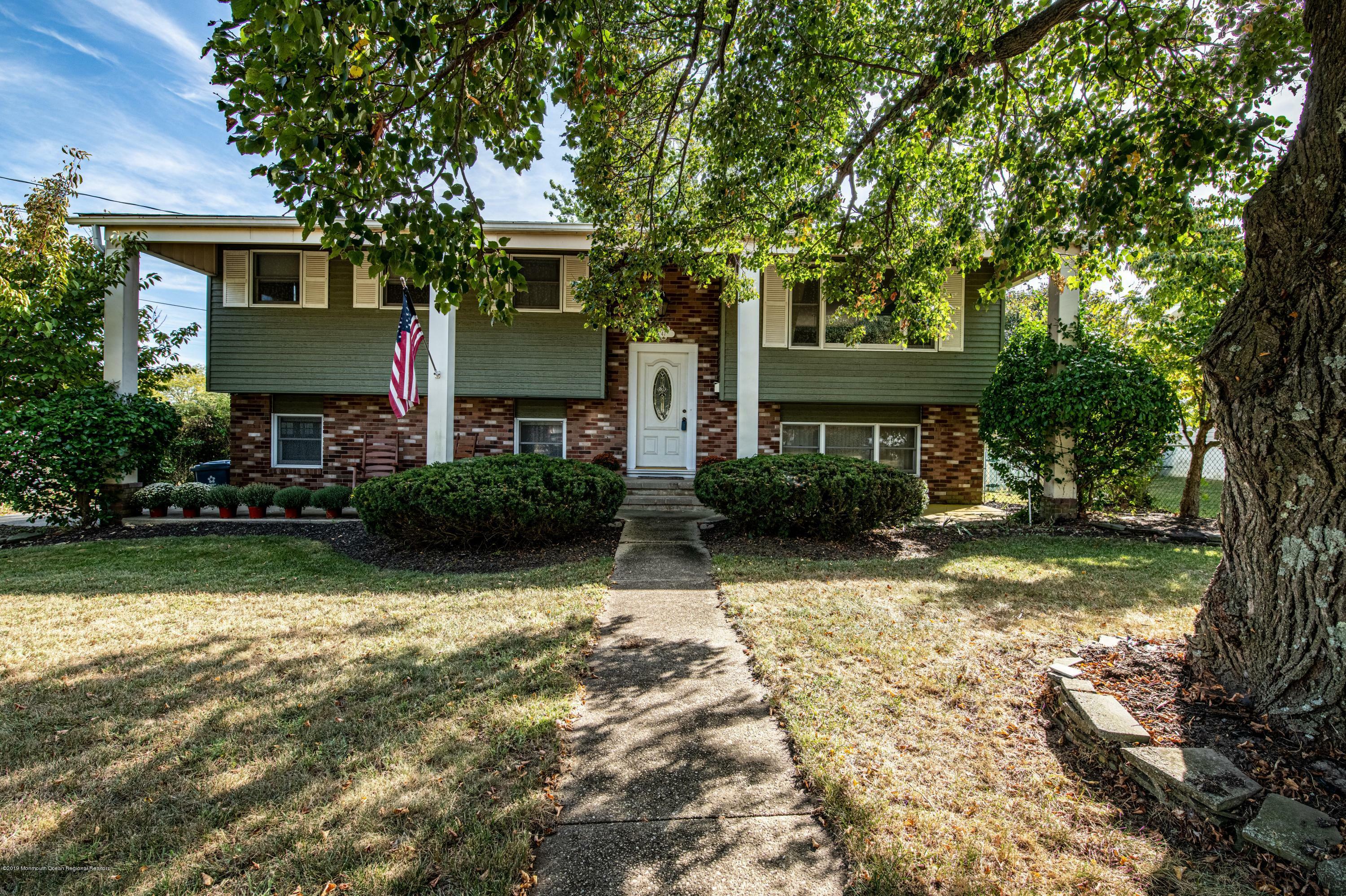 Property Photo:  47 Valley Road  NJ 08527 