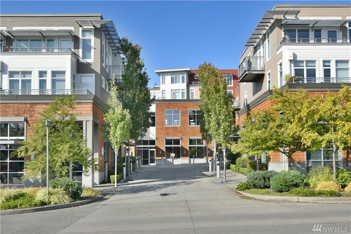 Property Photo: 105 Harbor Square Loop NE WA 98110