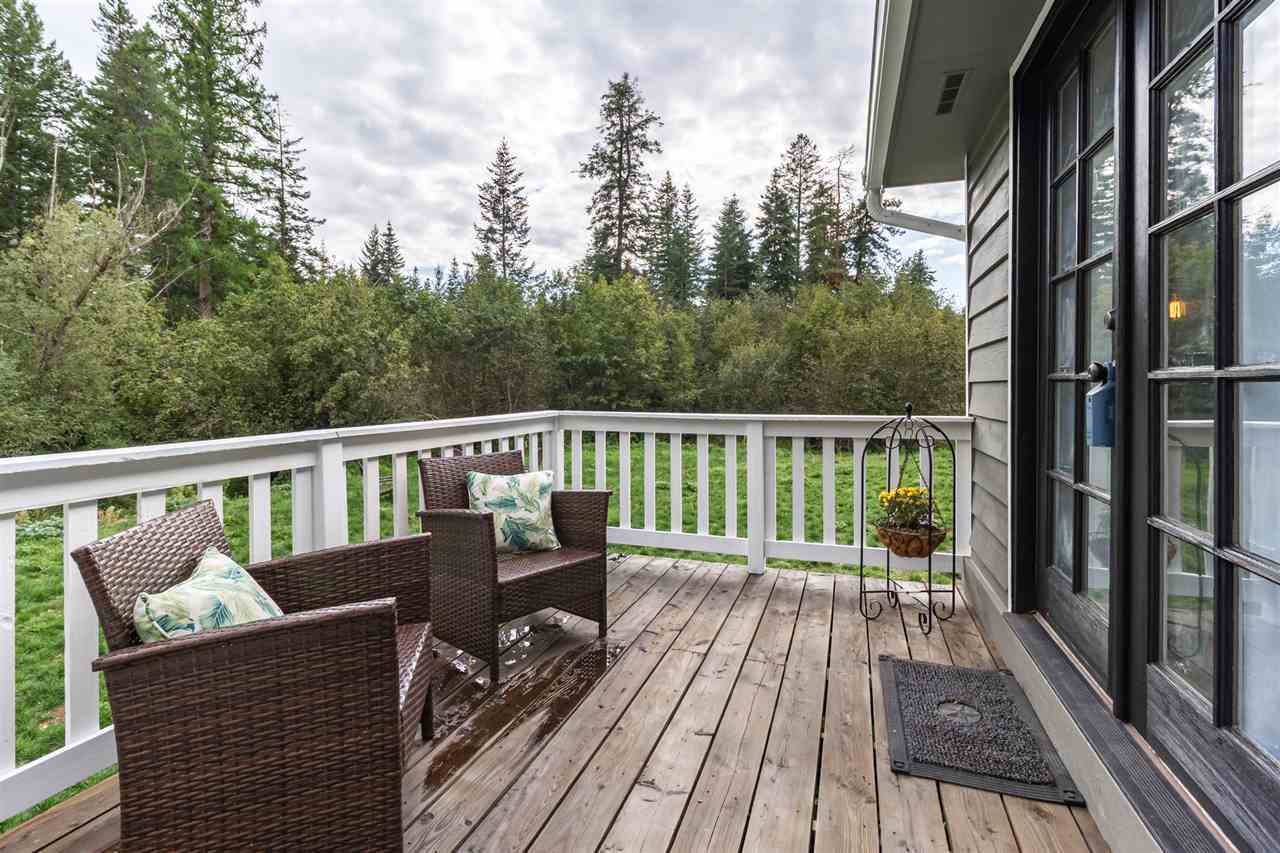 Property Photo: 27512 N Elk Chattaroy Rd WA 99003