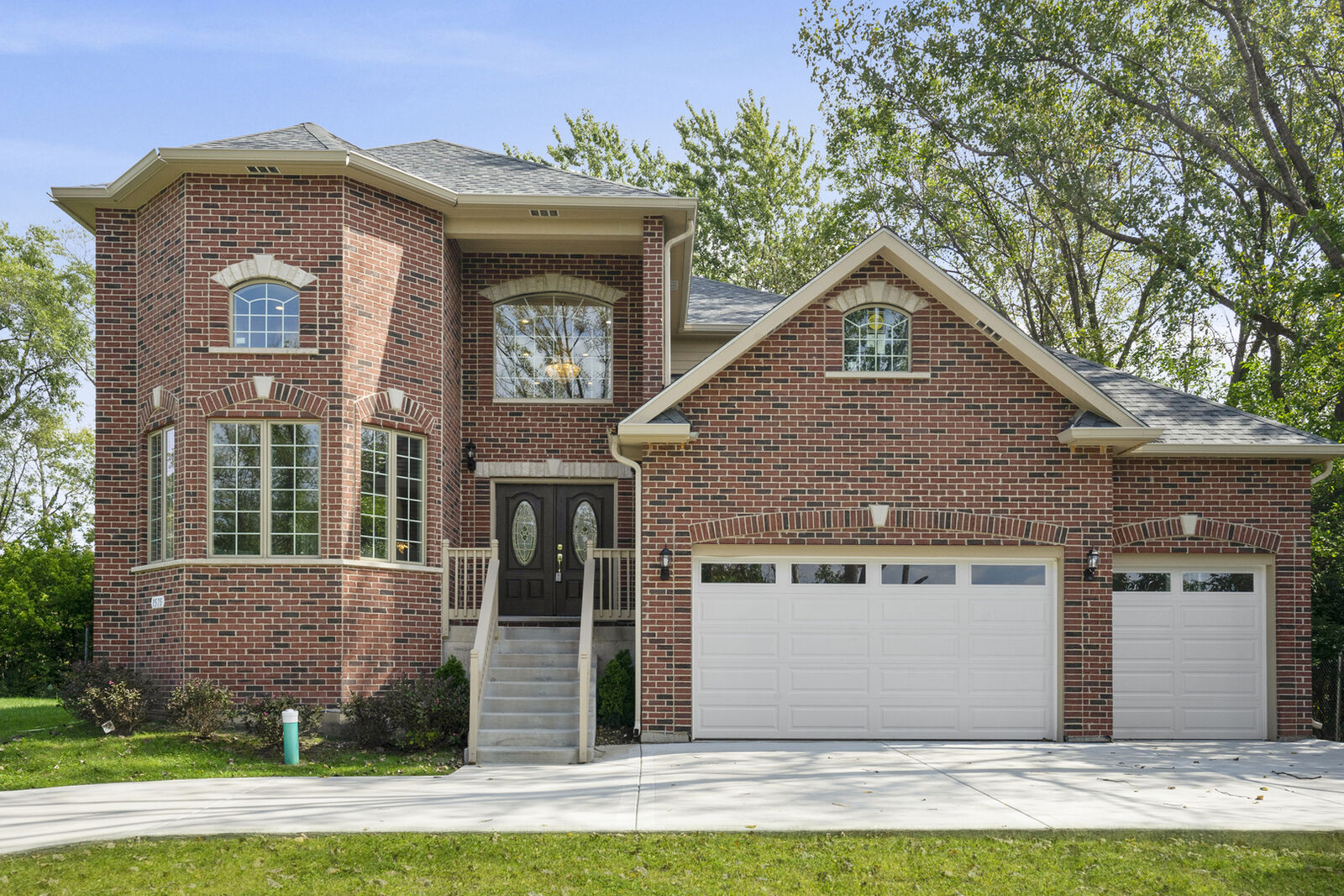 Property Photo: 1575 South Addison Avenue IL 60148