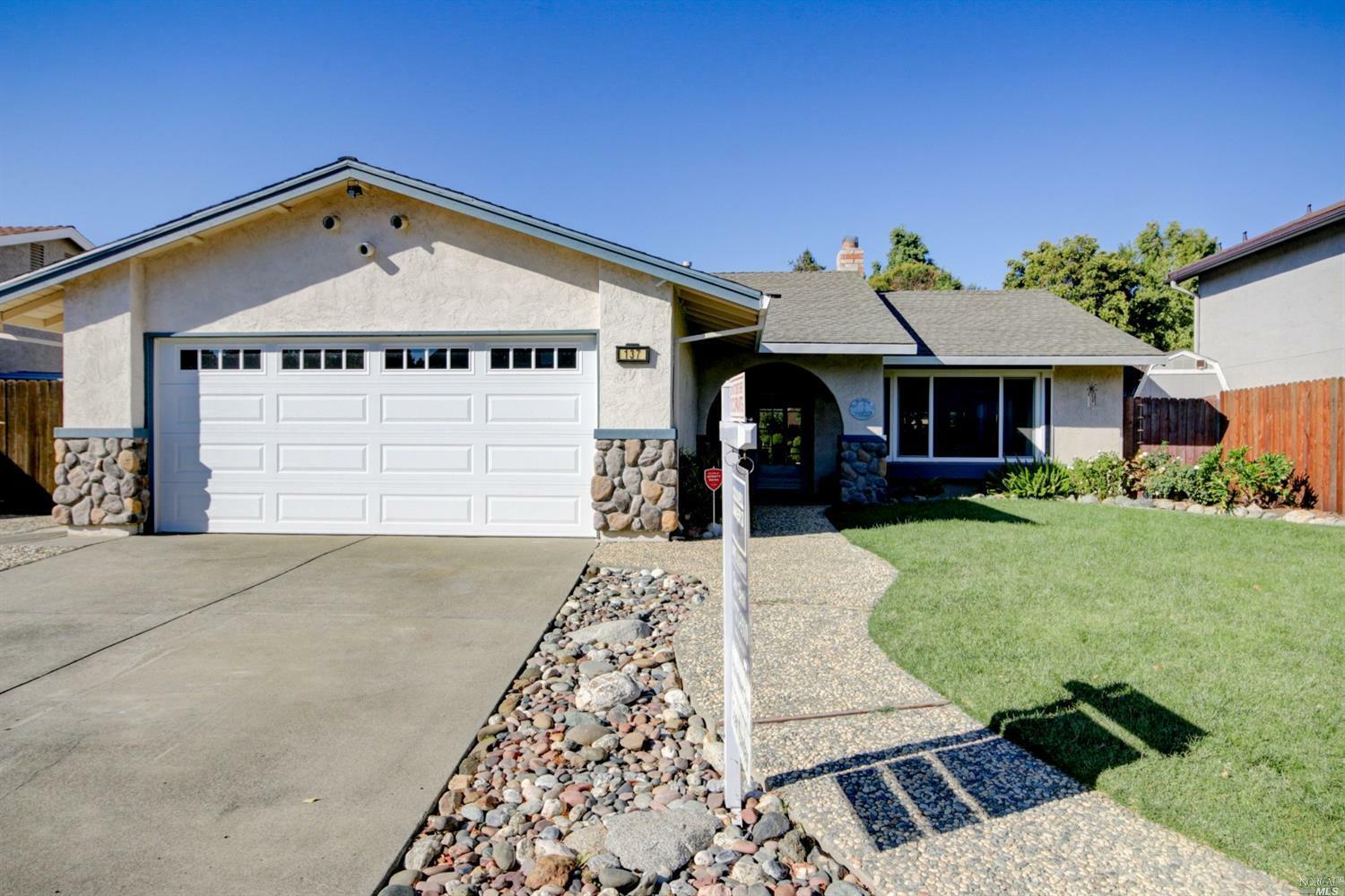 137 Kingswood Avenue  Vacaville CA 95687 photo