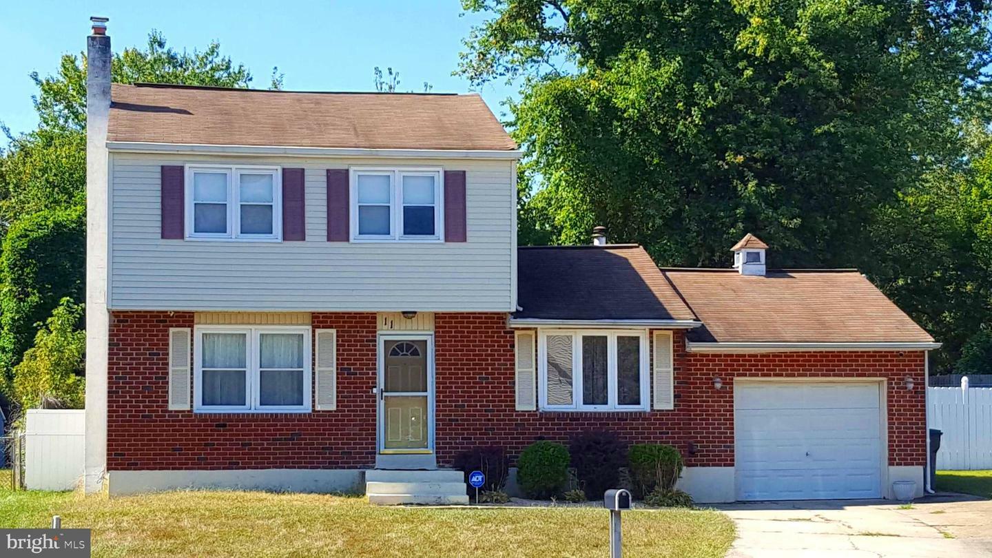 Property Photo: 11 Patrick Henry Road DE 19720
