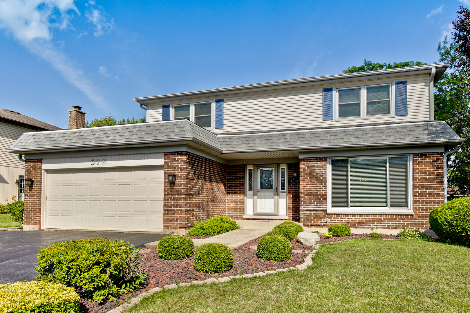 Property Photo: 572 Cortland Drive IL 60047