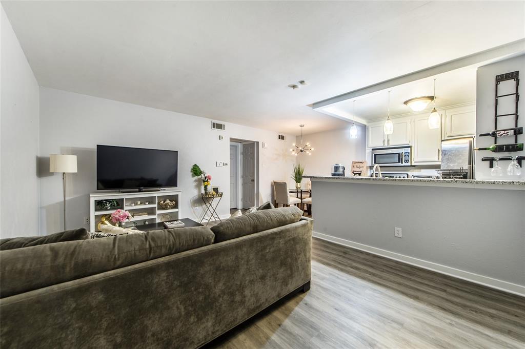 Property Photo: 4331 Holland Avenue 106 TX 75219